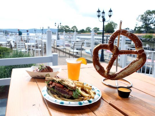 TARRYTOWN MARINA OPENS NEW RESTAURANT